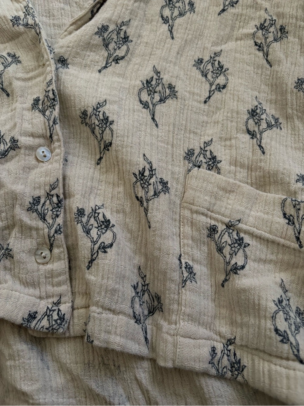 ZARA printed chiffon style button up top - Picture 9 of 10